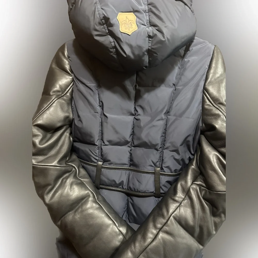 Mackage Leather Sleeves Navy Blue/Black PUFFER Jacket Size XS EUC - Picture 7 of 15
